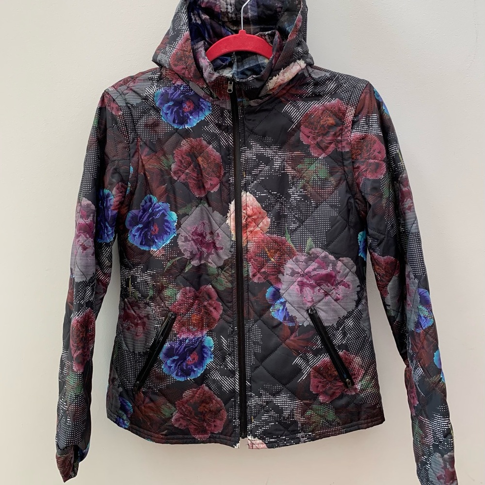 Robert Graham Black and Red Puffer Jacket with Hood